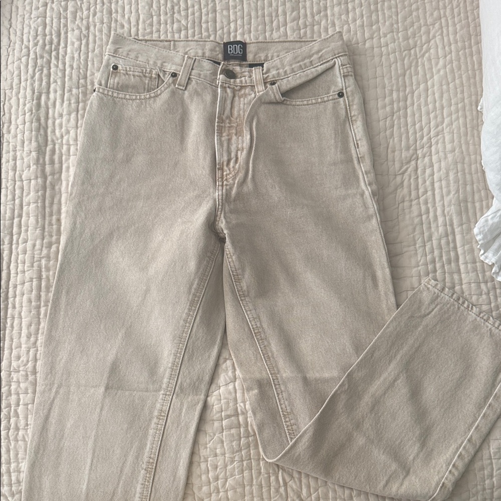 BDG Women’s Slim Straight Jeans